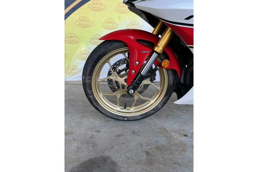 2022 Yamaha YZF-R3 World GP 60th Anniversary Edition