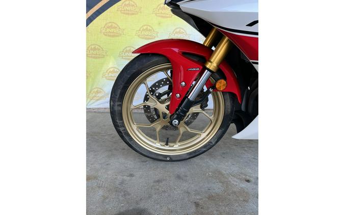 2022 Yamaha YZF-R3 World GP 60th Anniversary Edition