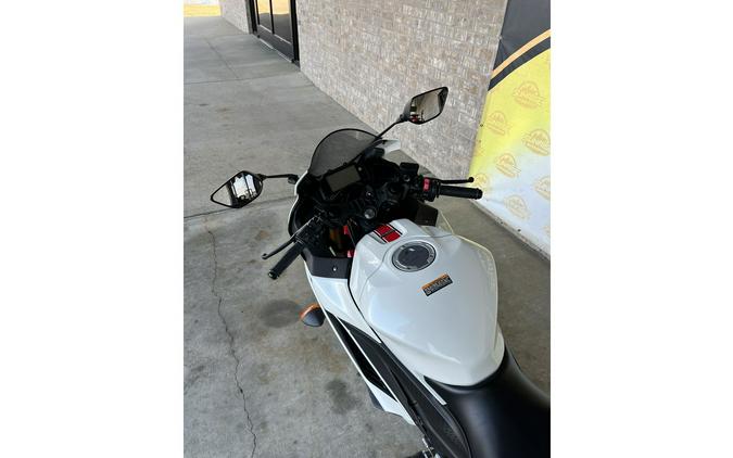 2022 Yamaha YZF-R3 World GP 60th Anniversary Edition