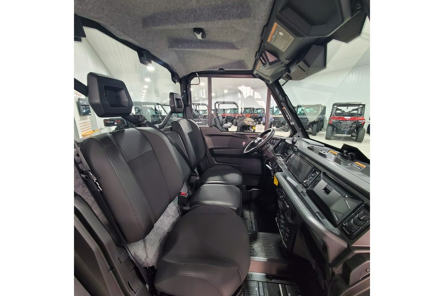 2026 Can-Am Defender XT CAB HD11