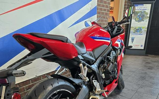 2026 Honda® CBR650R E-Clutch