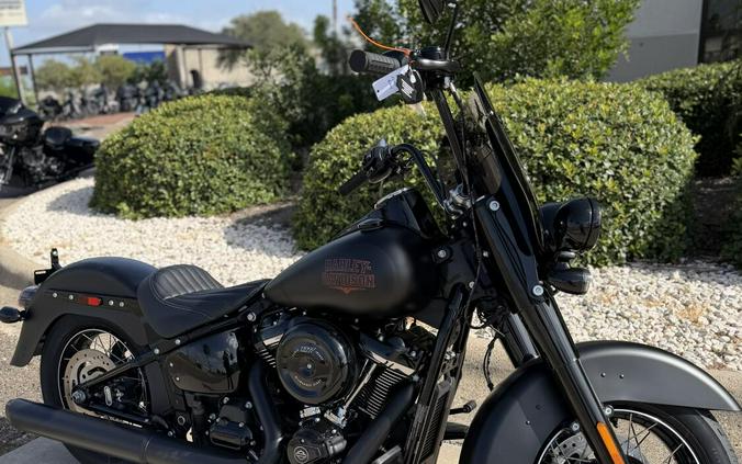 2026 Harley-Davidson Deadwood BLACK DENIM