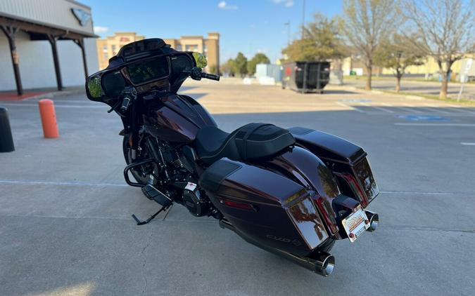 2024 Harley-Davidson® CVO™ Street Glide® Copperhead