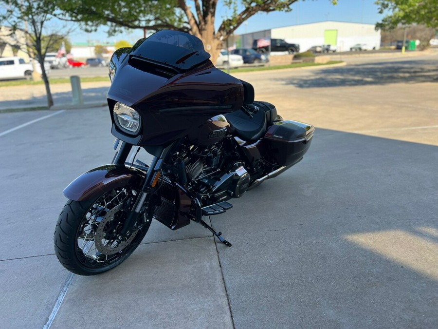 2024 Harley-Davidson® CVO™ Street Glide® Copperhead