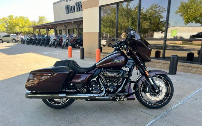 2024 Harley-Davidson® CVO™ Street Glide® Copperhead