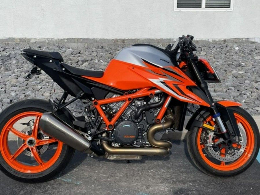 2022 KTM 1290 Super Duke R EVO