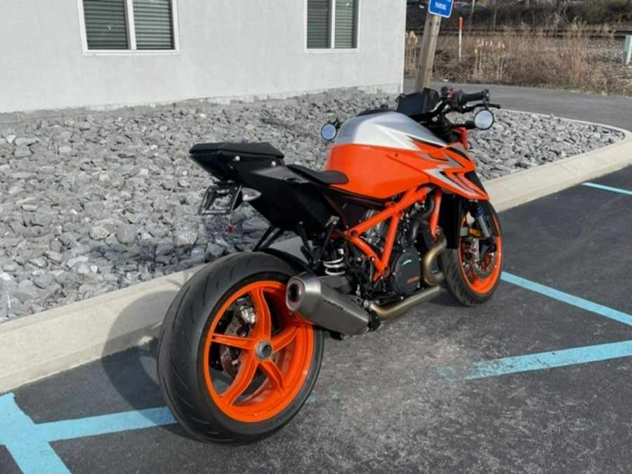 2022 KTM 1290 Super Duke R EVO