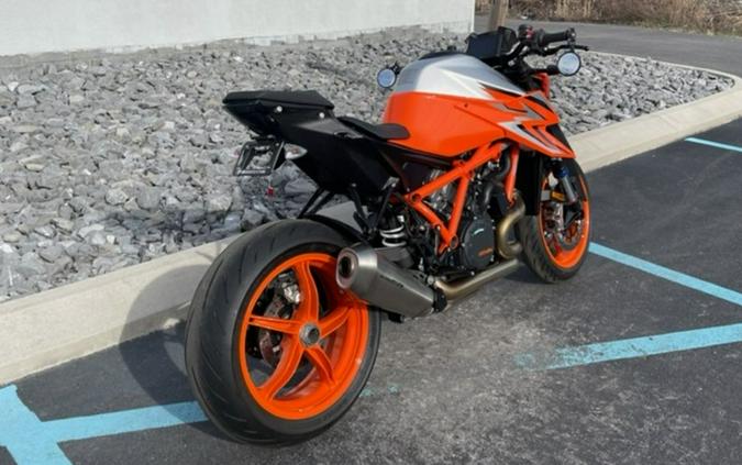 2022 KTM 1290 Super Duke R EVO