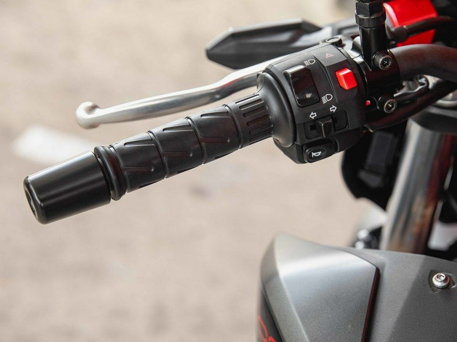 2025 Kawasaki Z500 SE ABS