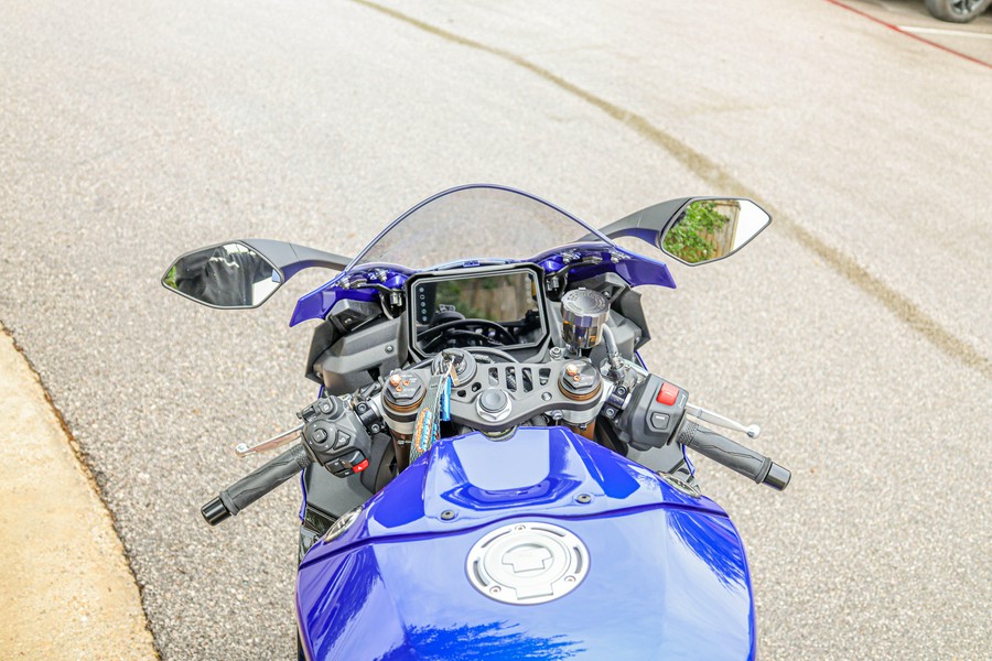 2026 YAMAHA YZF-R9