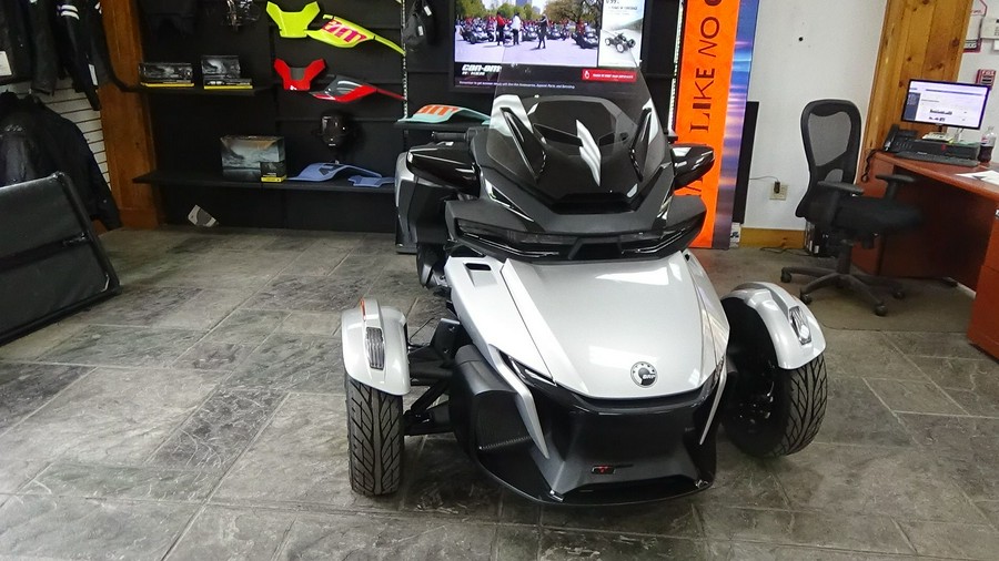 2024 Can-Am Spyder RT