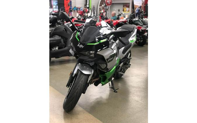 2024 Kawasaki Ninja® 7 Hybrid ABS