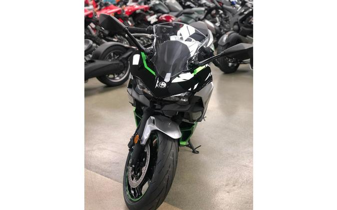 2024 Kawasaki Ninja® 7 Hybrid ABS