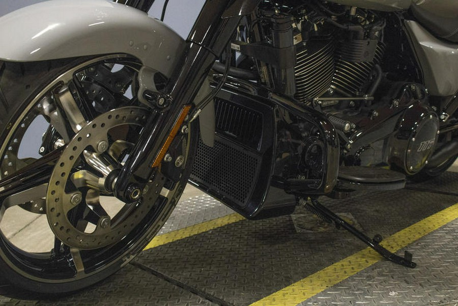 2025 Harley-Davidson® FLHX - Street Glide®