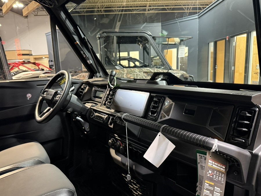 2026 Can-Am Defender Limited HD11