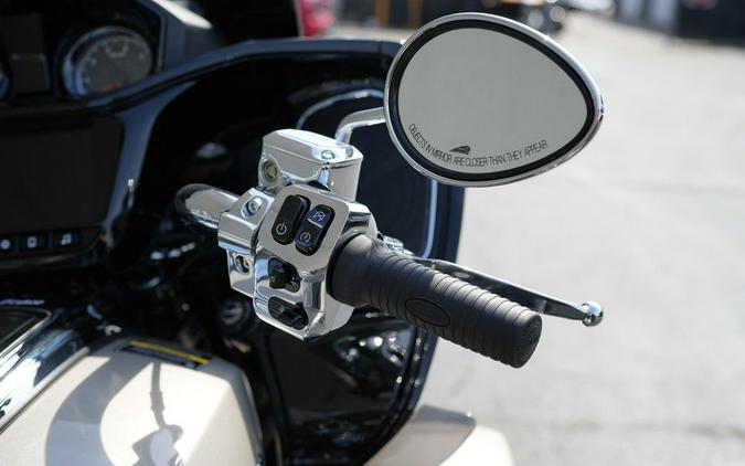 2026 Indian Motorcycle Pursuit Limited Silver Quartz Metallic