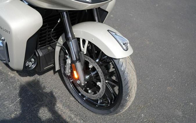 2026 Indian Motorcycle Pursuit Limited Silver Quartz Metallic