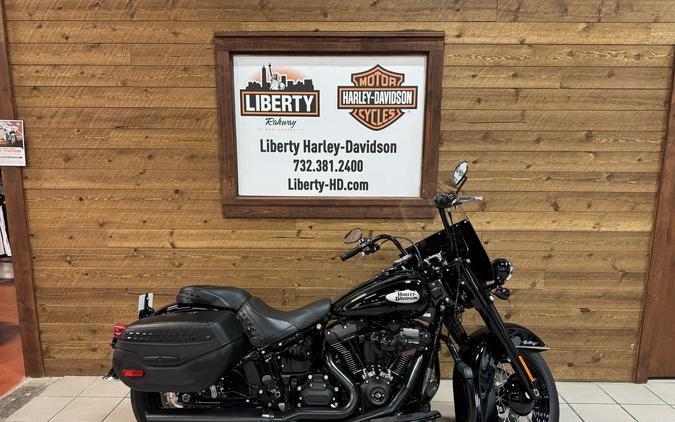 2024 Harley-Davidson® Heritage Classic Vivid Black FLHCS