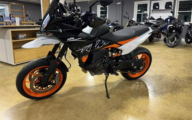 2024 KTM 890 SMT