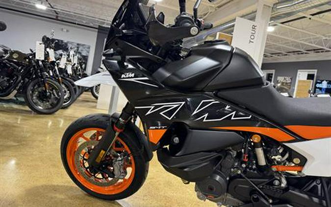 2024 KTM 890 SMT