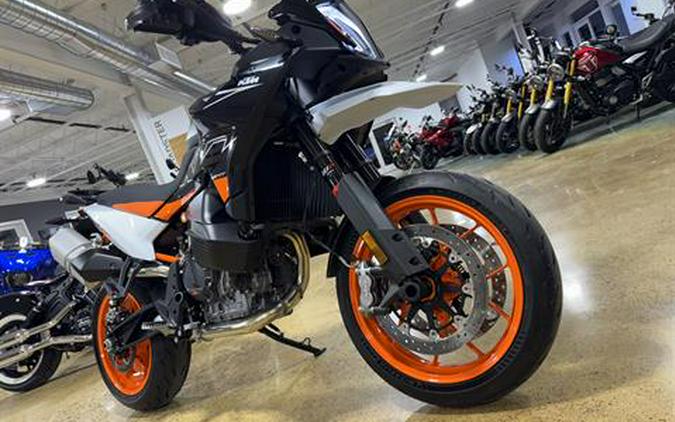 2024 KTM 890 SMT