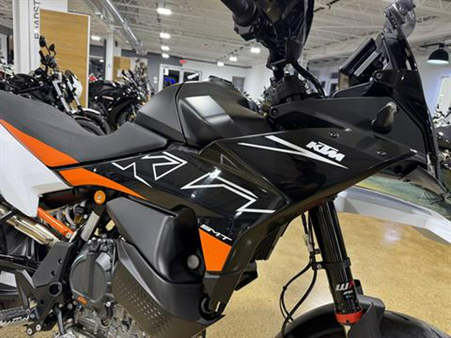 2024 KTM 890 SMT