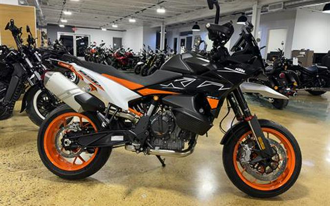 2024 KTM 890 SMT