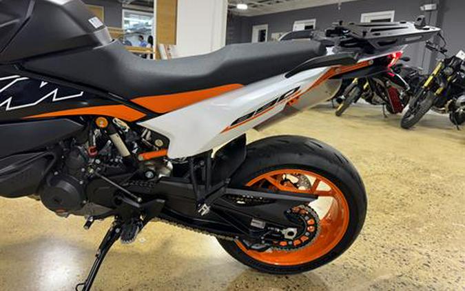 2024 KTM 890 SMT