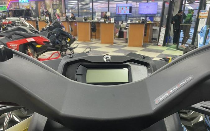 2025 Can-Am Outlander MAX 6x6 XT 1000