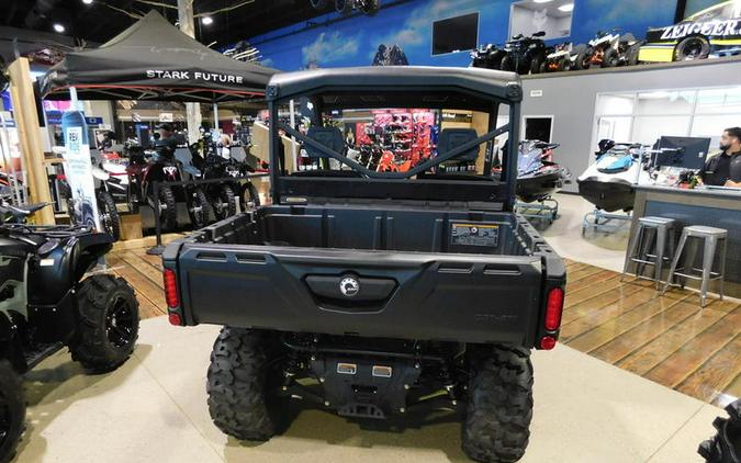2025 Can-Am® Defender XT HD9