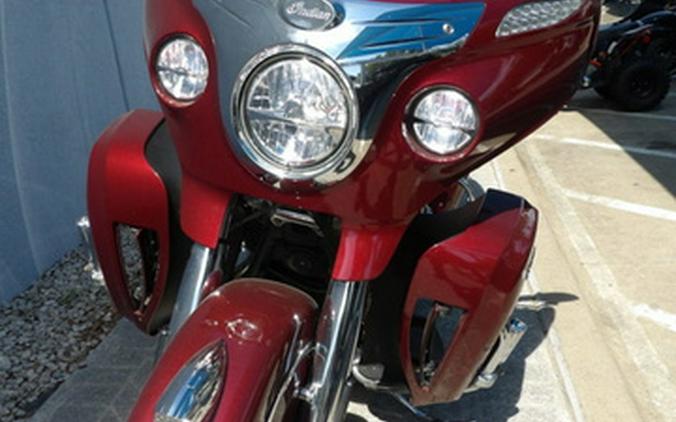2019 Indian Roadmaster Burgundy Metallic Icon Series Dirt Track SmokeThunder Black Smoke