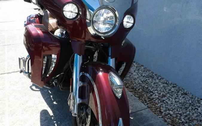 2019 Indian Roadmaster Burgundy Metallic Icon Series Dirt Track SmokeThunder Black Smoke