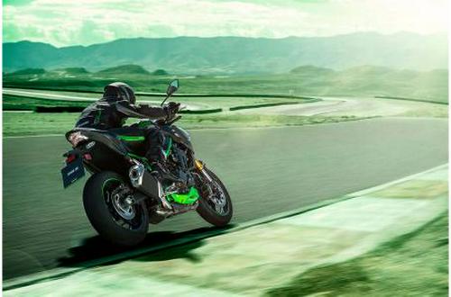 2022 Kawasaki Z900 SE Review [10 Fast Facts From the Canyons]