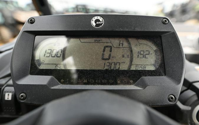 2025 Can-Am Commander XT 700