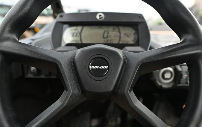 2025 Can-Am Commander XT 700