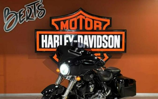 2021 Harley-Davidson Street Glide Special Review: Performance and Style