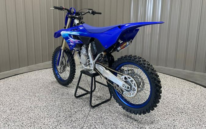 2027 Yamaha YZ125 w/ FMF FATTY PIPE & SHORTY SILENCER 125
