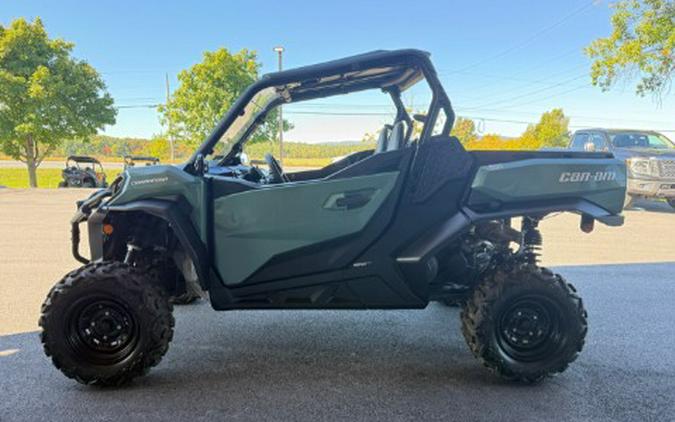 2025 Can-Am Commander DPS 700