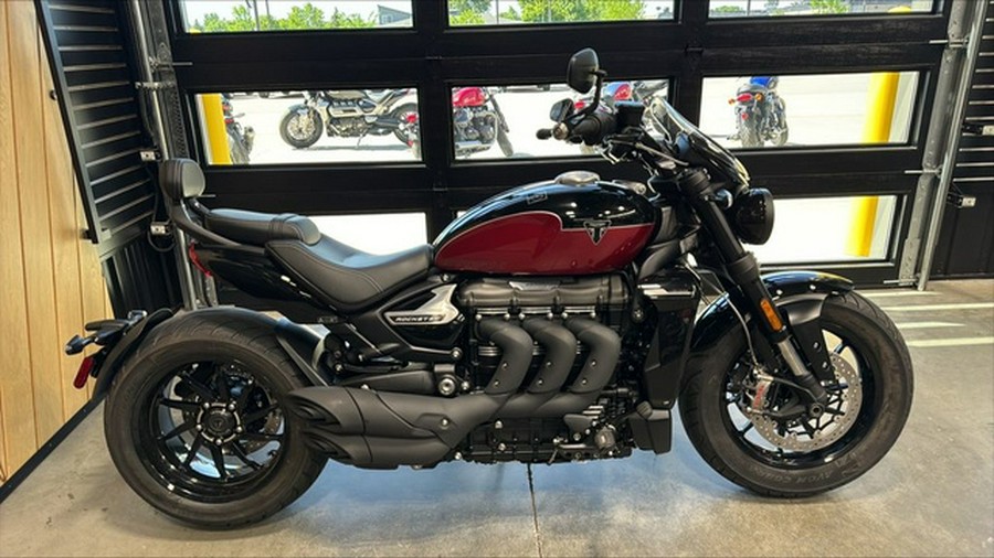 2025 Triumph ROCKET 3 GT SAPPHIRE BLACK/CARNIVAL RED/SILVER ICE