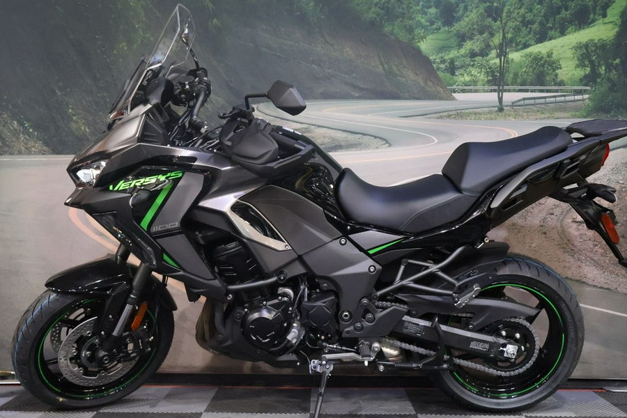 2025 Kawasaki Versys® 1100 SE LT ABS