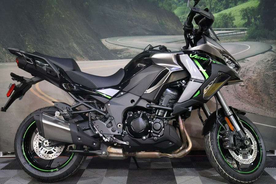 2025 Kawasaki Versys® 1100 SE LT ABS