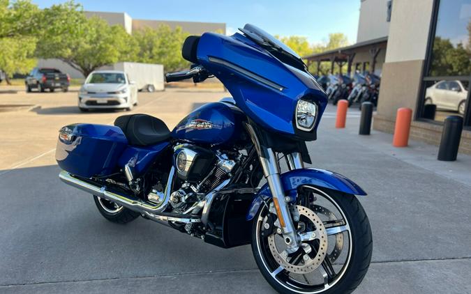 2024 Harley-Davidson® Street Glide® Blue Burst