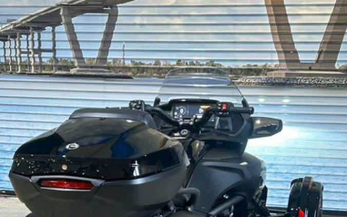 2025 Can-Am Spyder F3 Limited Dark Wheels