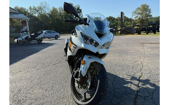2026 Kawasaki Ninja® ZX™-4RR ABS