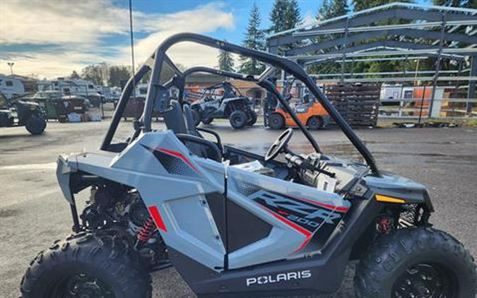 2024 Polaris RZR 200 EFI