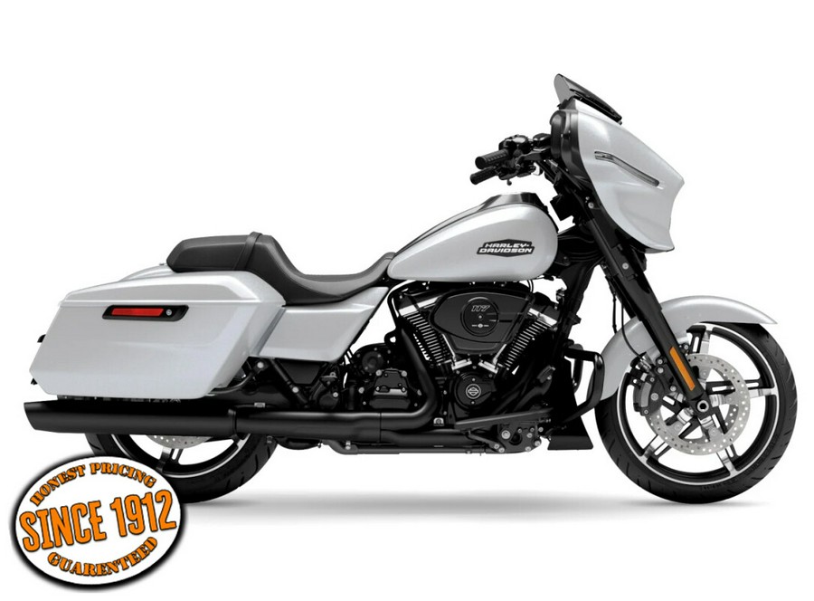 2024 Harley-Davidson Street Glide® White Onyx Pearl - Black Finish