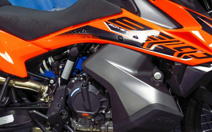 2022 KTM Adventure 890