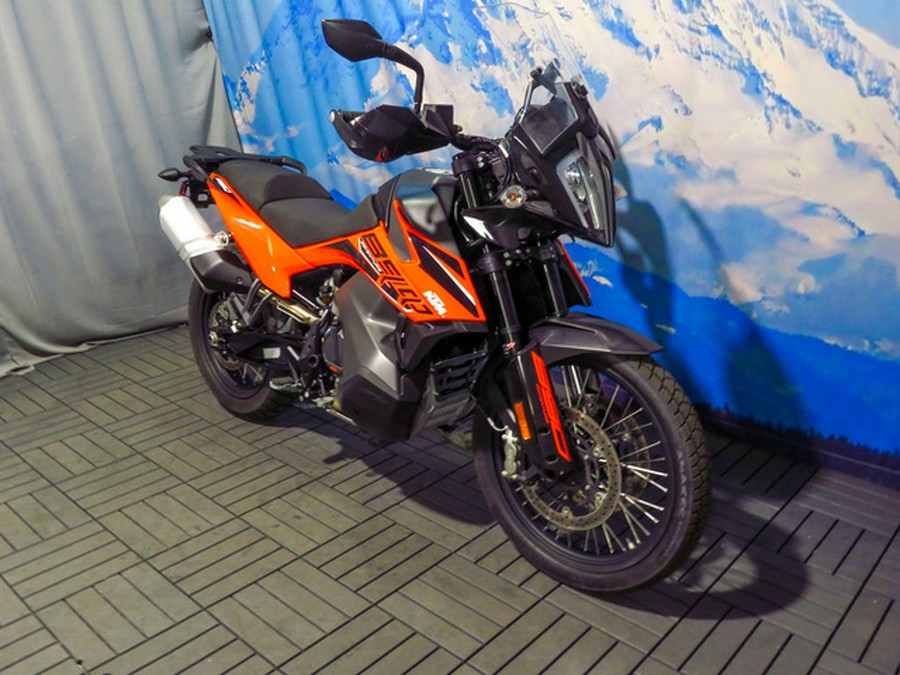 2022 KTM Adventure 890