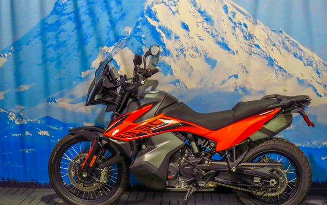 2022 KTM Adventure 890
