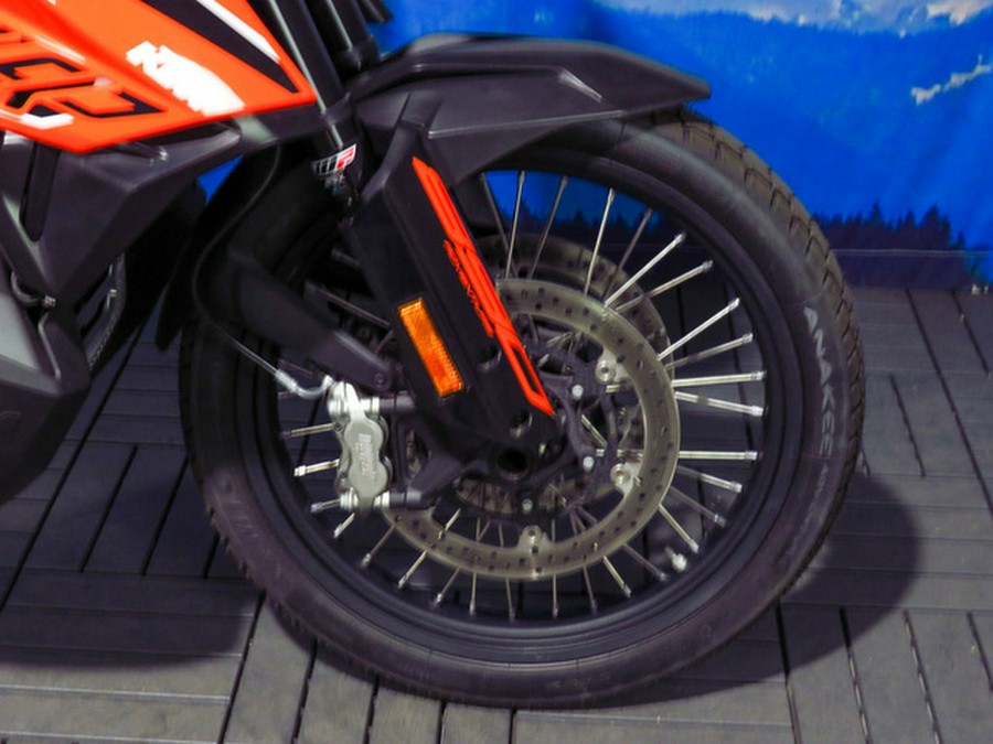 2022 KTM Adventure 890